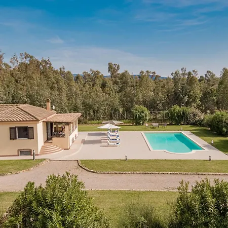 Di Vina Villa Olmedo